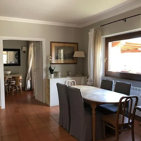 La Casa Al Villa *